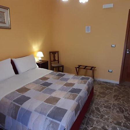 Bed and Breakfast La Riviera Milazzo Exterior foto