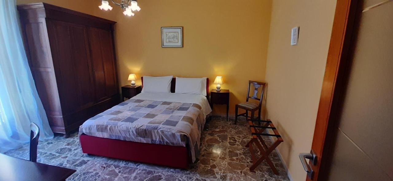 Bed and Breakfast La Riviera Milazzo Exterior foto