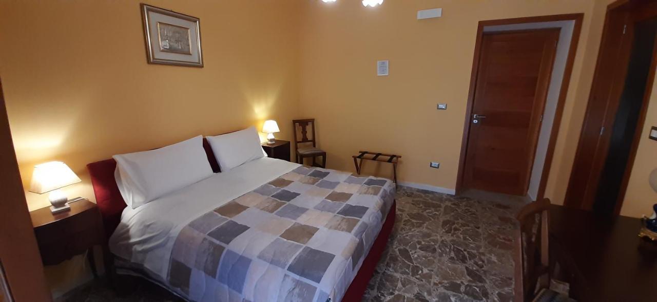 Bed and Breakfast La Riviera Milazzo Exterior foto