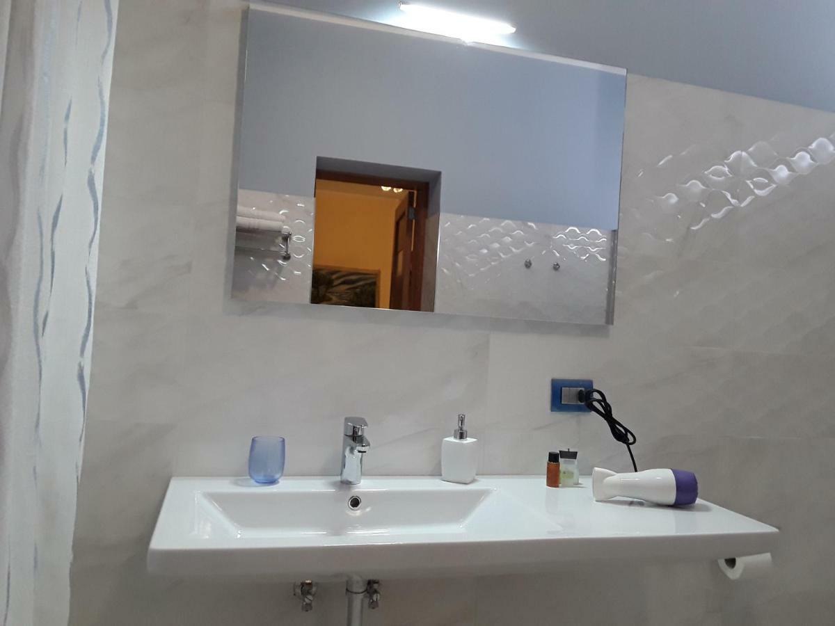 Bed and Breakfast La Riviera Milazzo Exterior foto