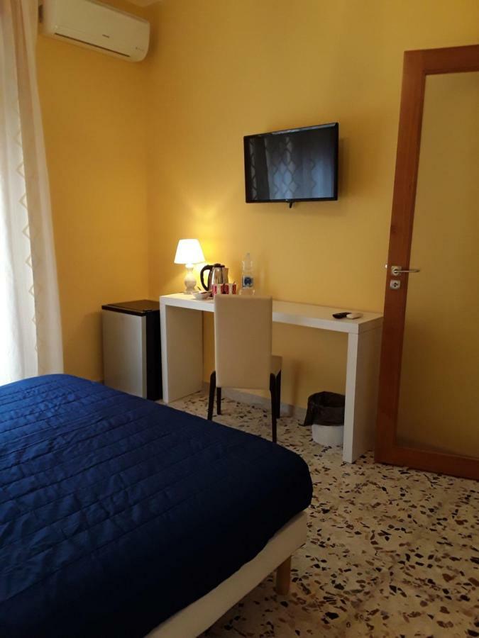 Bed and Breakfast La Riviera Milazzo Exterior foto
