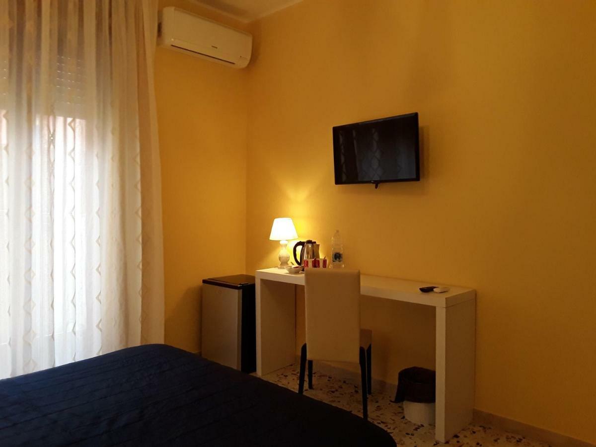 Bed and Breakfast La Riviera Milazzo Exterior foto